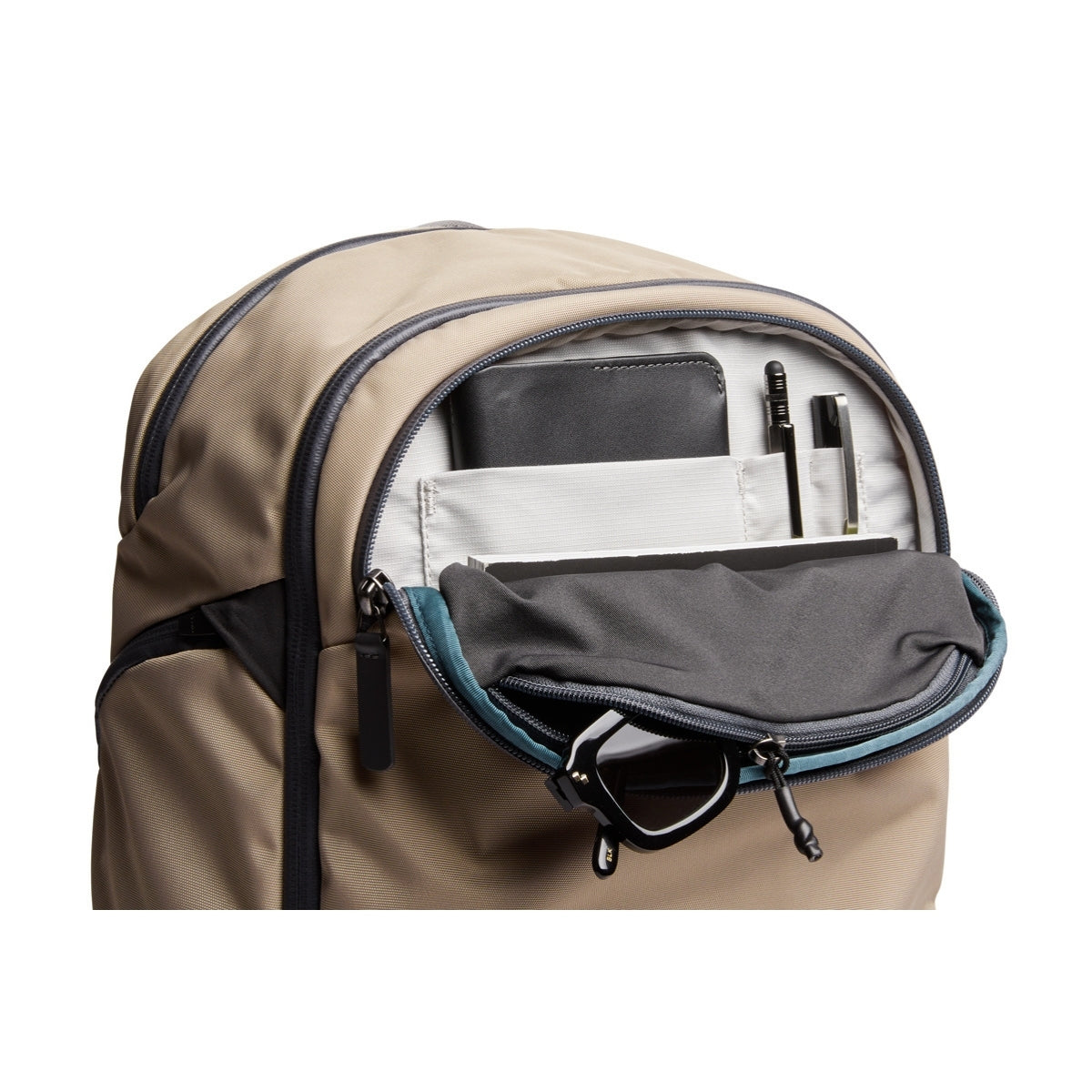 Bellroy Transit Workpack Pro 22L in Stone