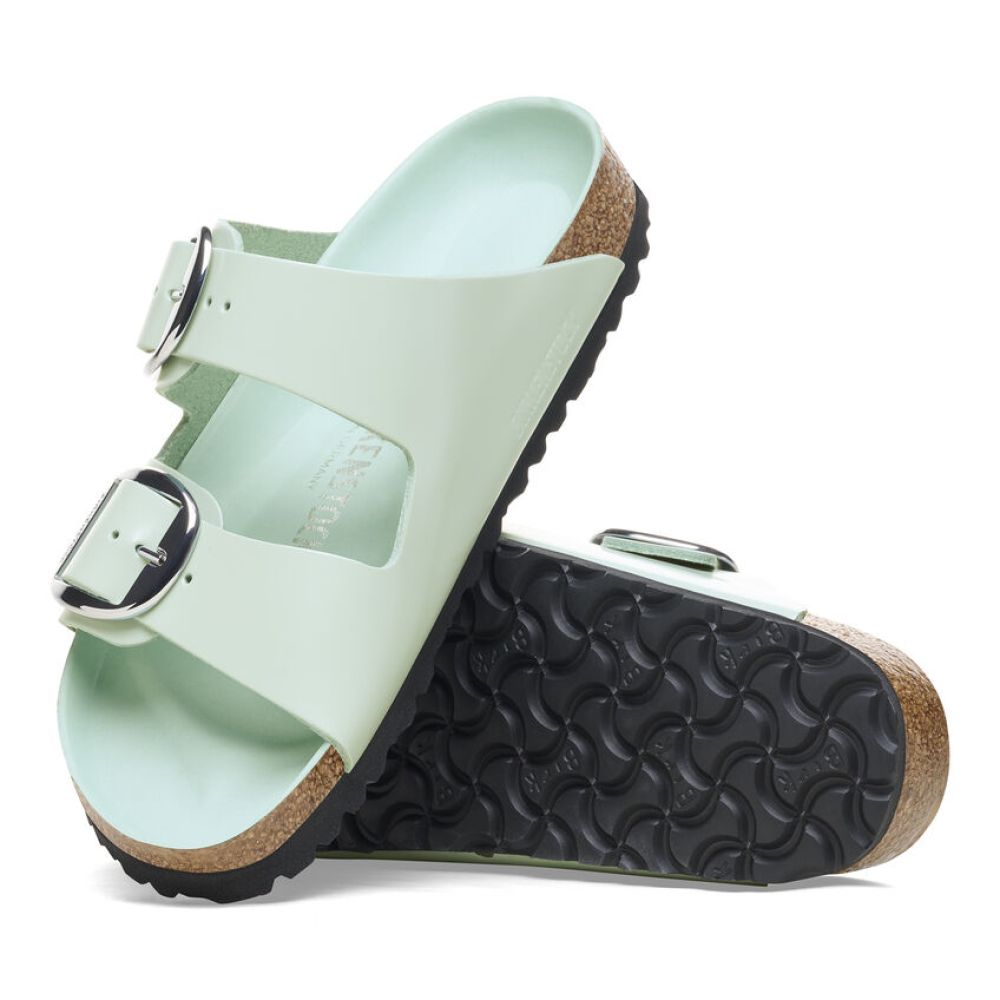 Birkenstock Women&#39;s Arizona Big Buckle Natural Leather Patent in High Shine Surf Green (Narrow Width)