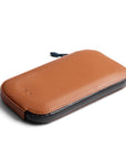 Poche pour téléphone toutes conditions Bellroy