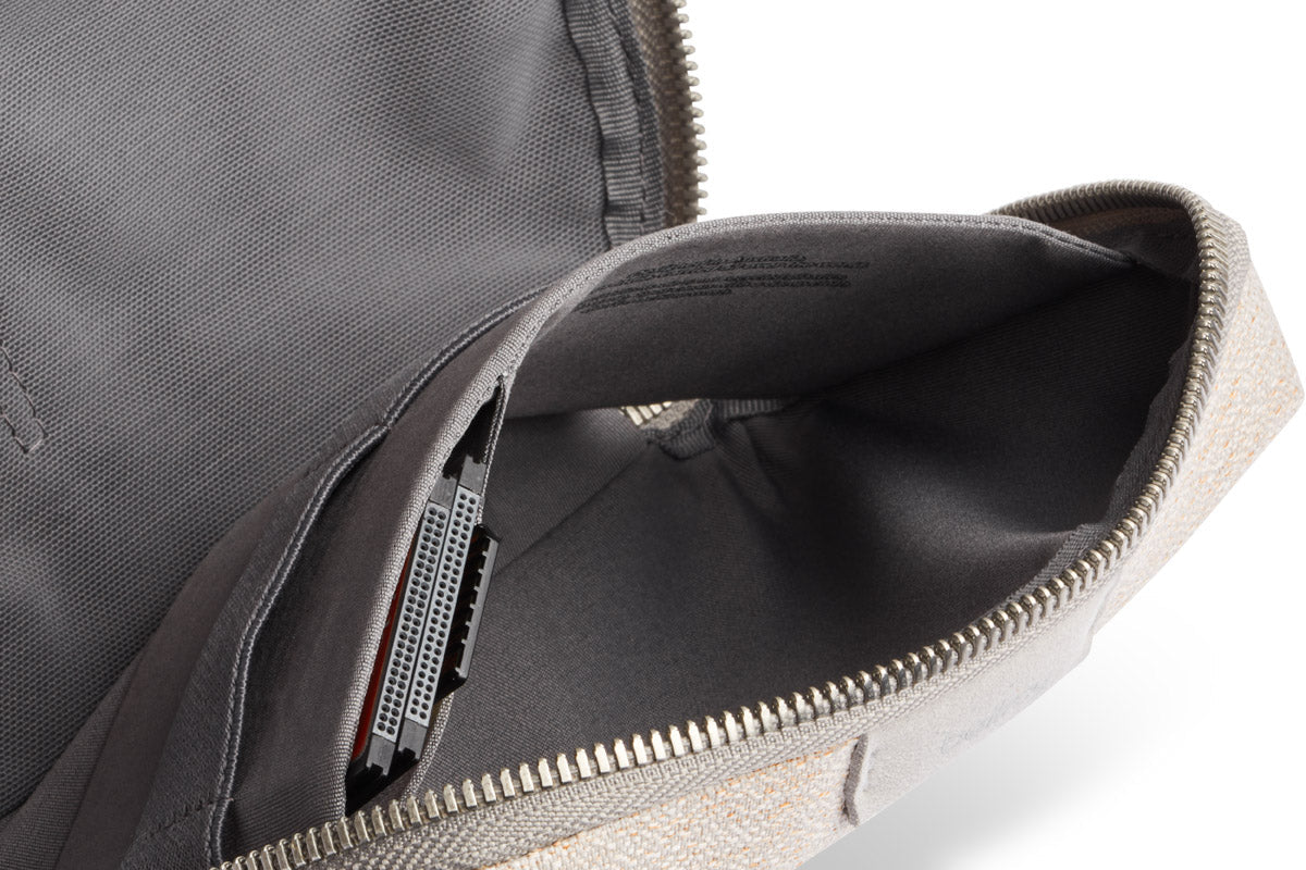 Bellroy Tech Kit Compact